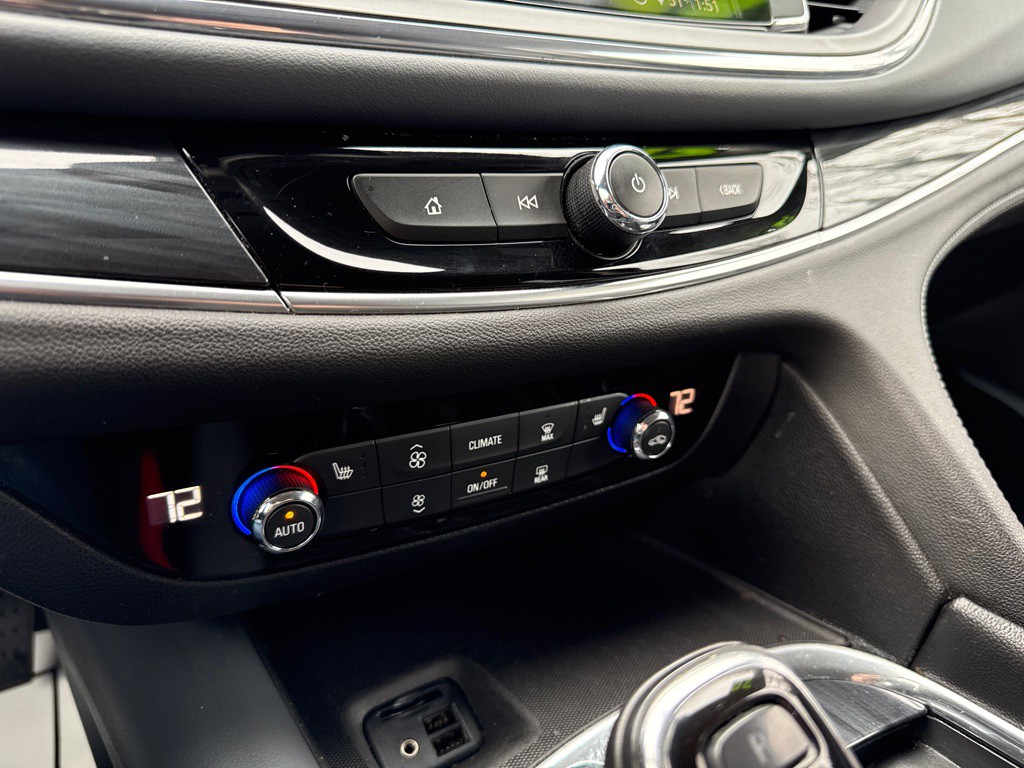 2020 Buick Enclave Image 17