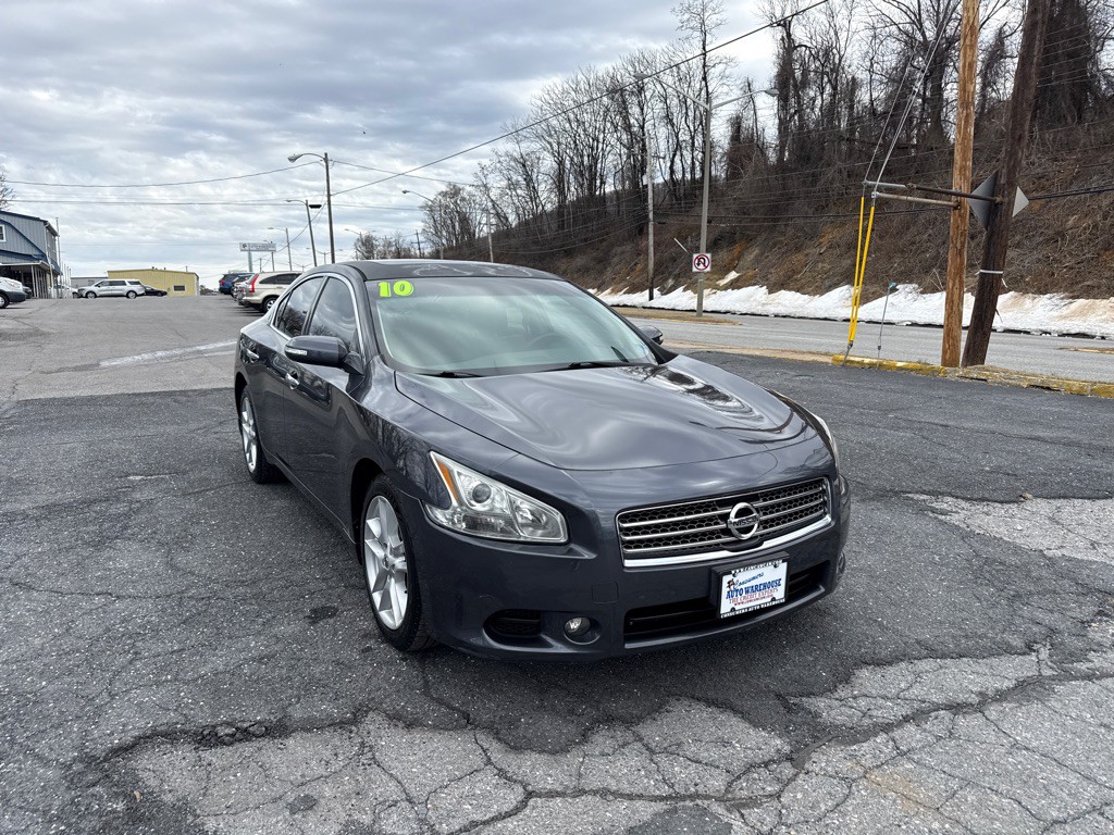 2010 Nissan Maxima Image 2