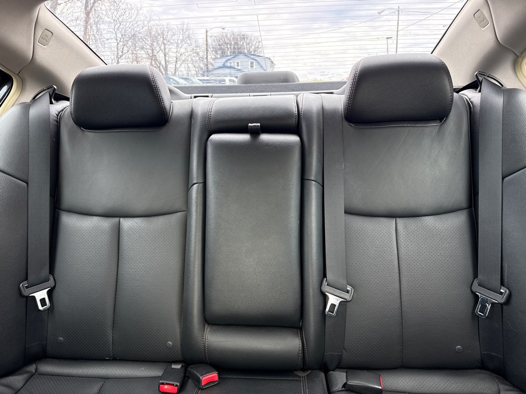 2010 Nissan Maxima Image 12