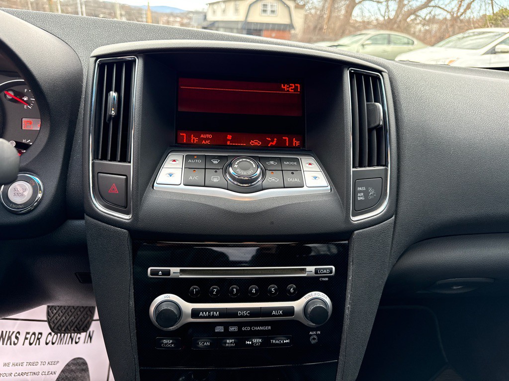 2010 Nissan Maxima Image 13