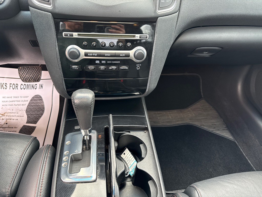 2010 Nissan Maxima Image 14