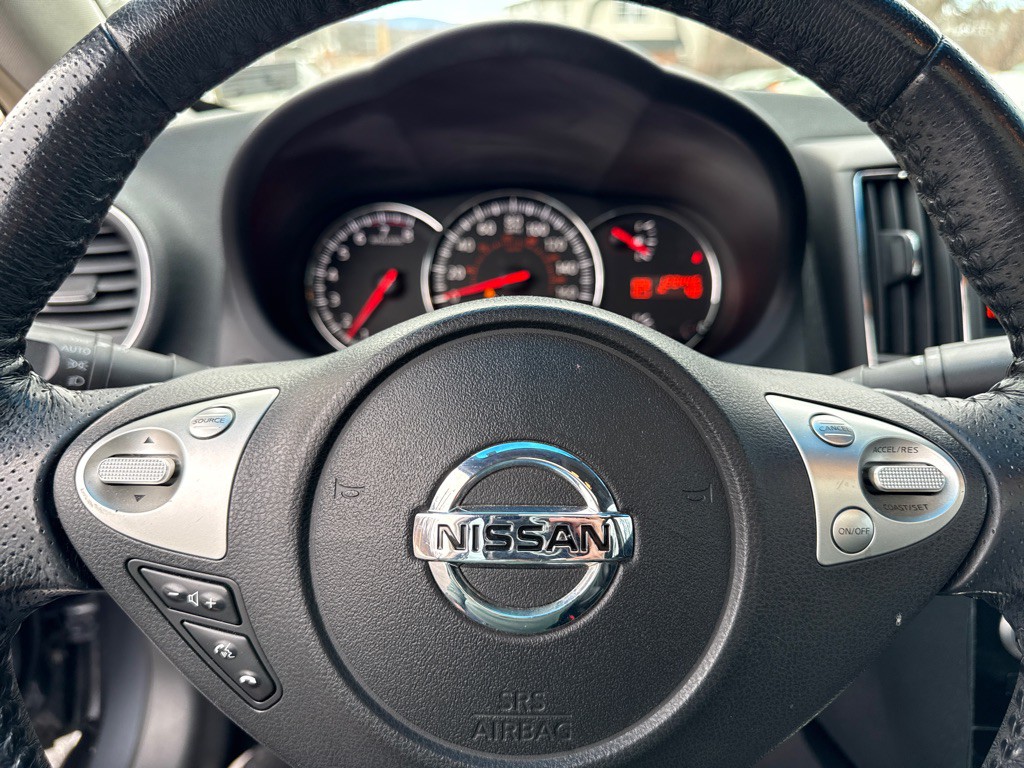 2010 Nissan Maxima Image 16