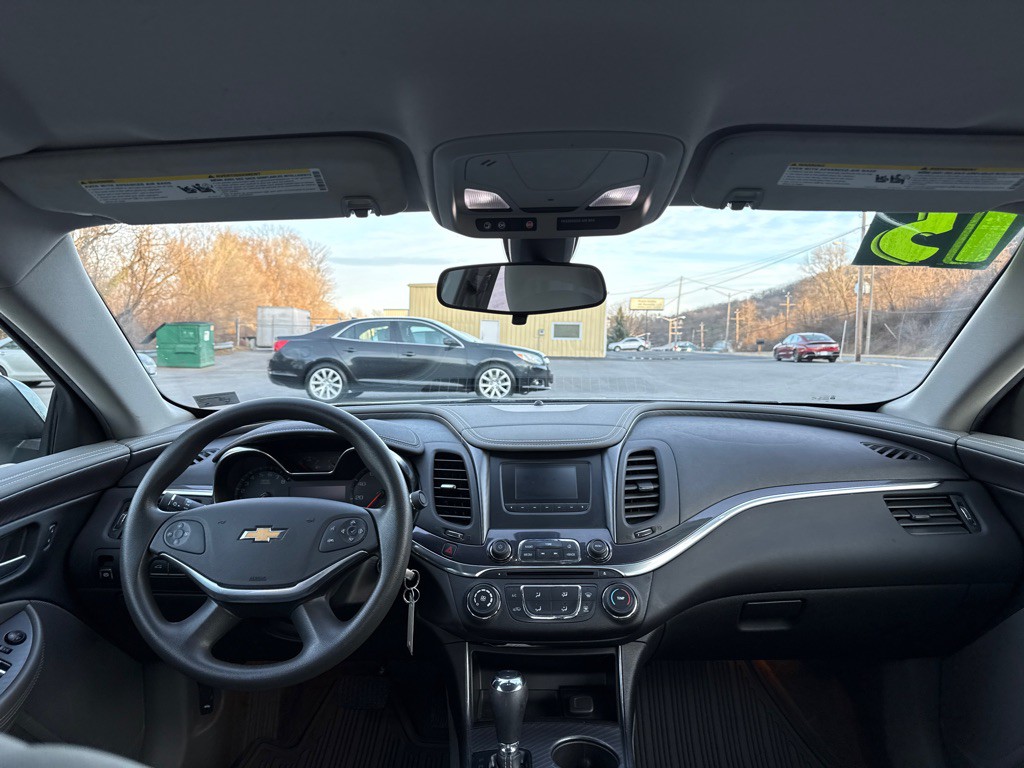 2015 Chevrolet Impala Image 11