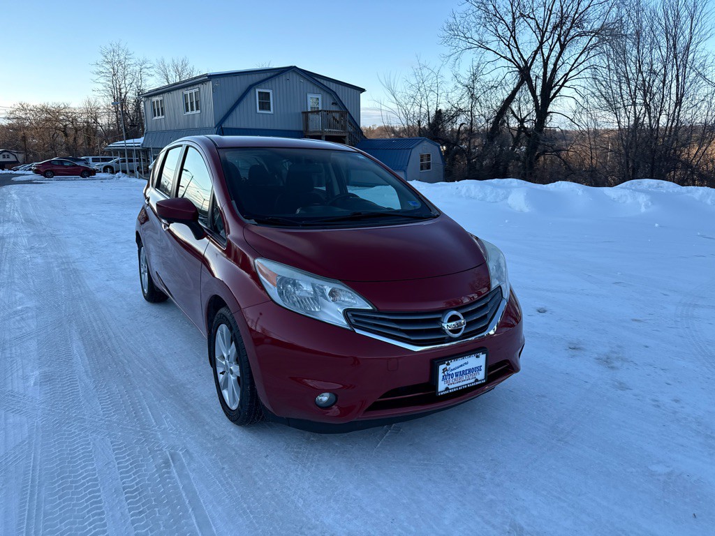 2015 Nissan Versa Image 2
