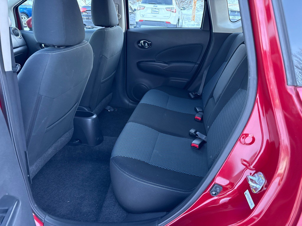 2015 Nissan Versa Image 6