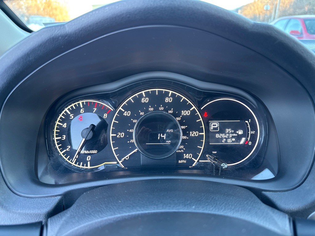 2015 Nissan Versa Image 14