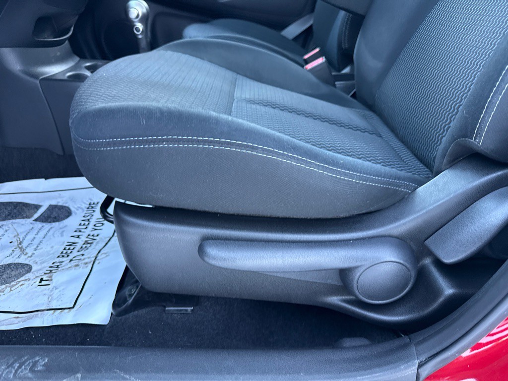 2015 Nissan Versa Image 17