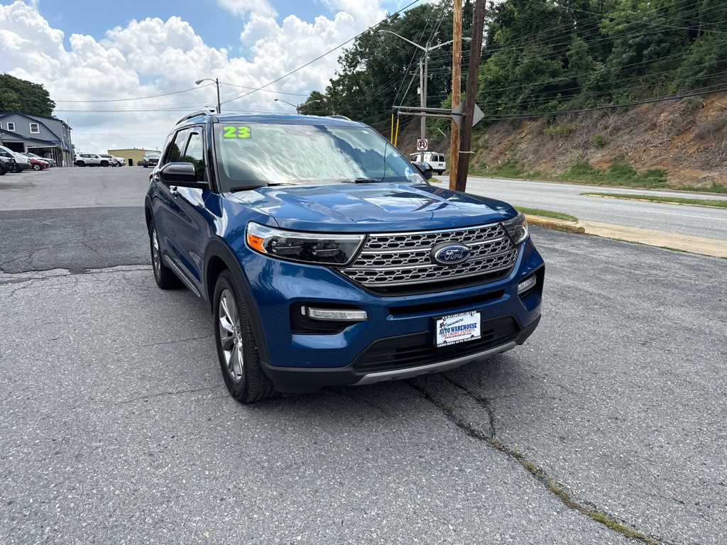 2023 Ford Explorer Image 2