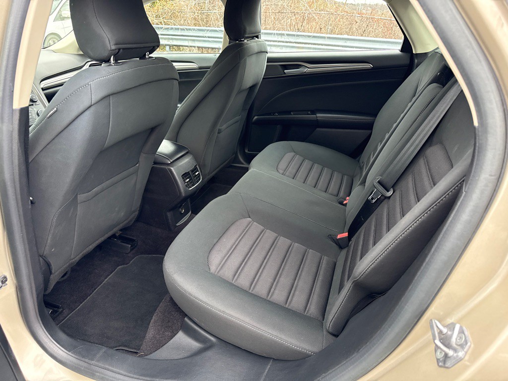 2017 Ford Fusion Image 6