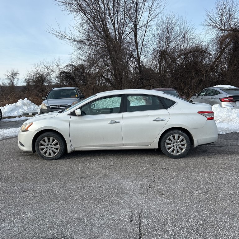 2014 Nissan Sentra Image 2