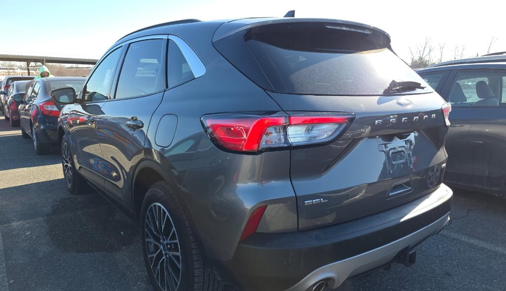 2022 Ford Escape Image 2