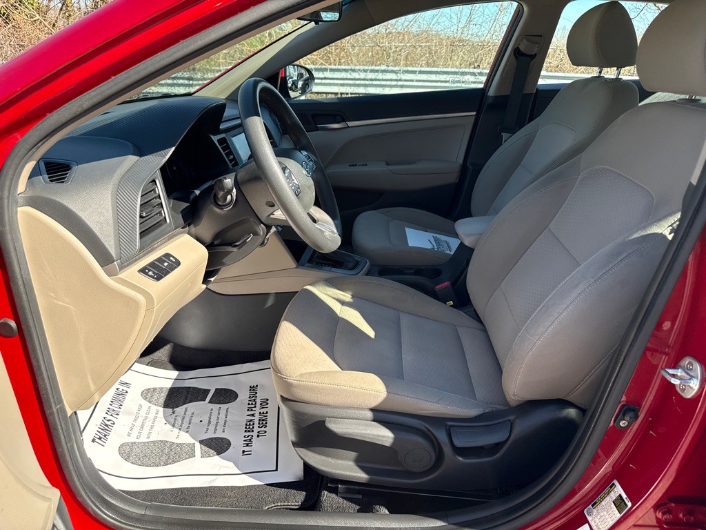 2020 Hyundai Elantra Image 5