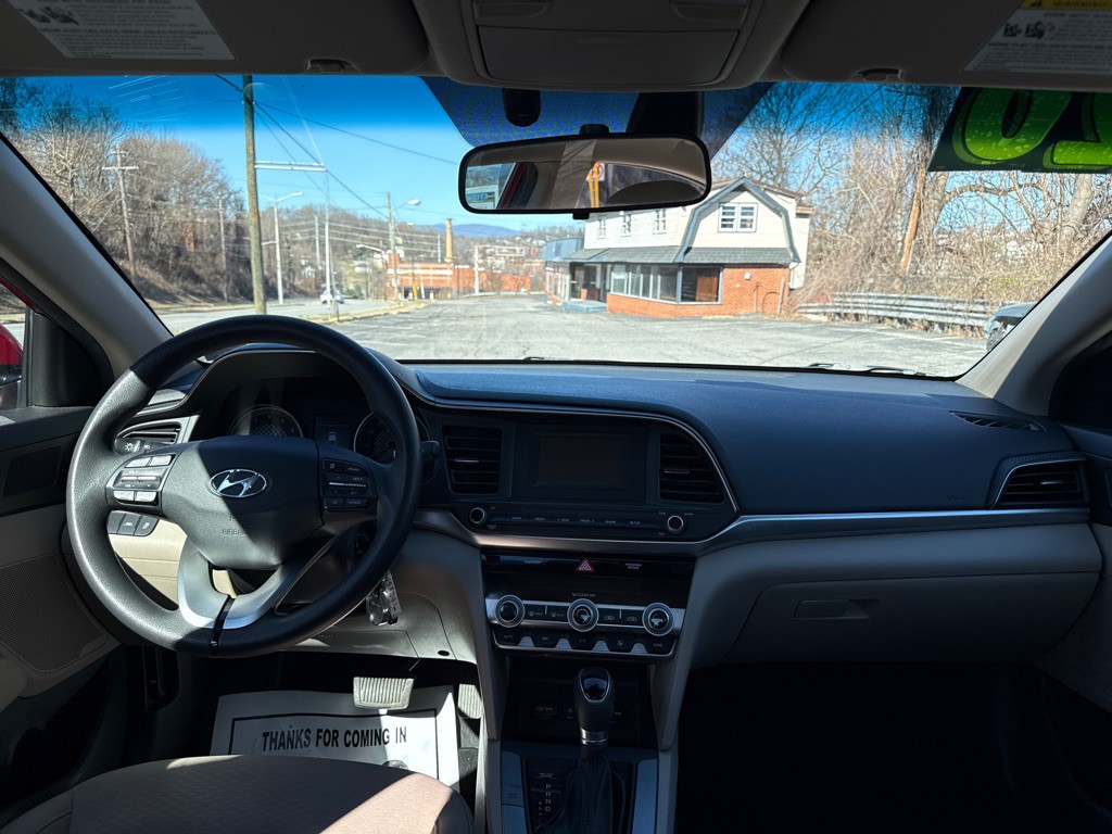 2020 Hyundai Elantra Image 11
