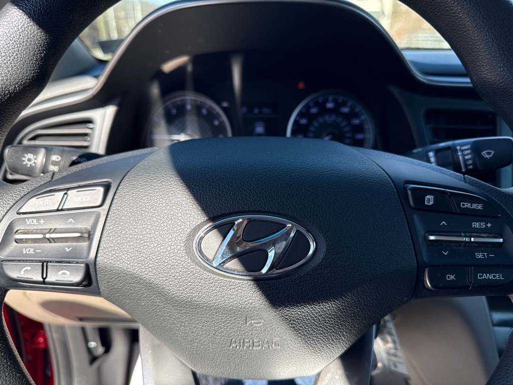 2020 Hyundai Elantra Image 16