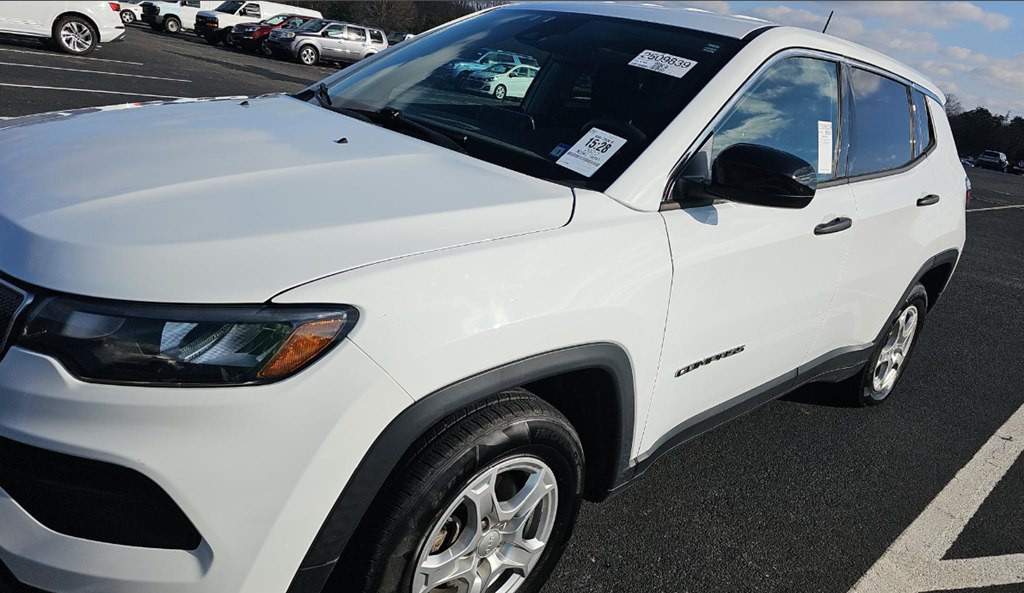 2022 Jeep Compass Image 1