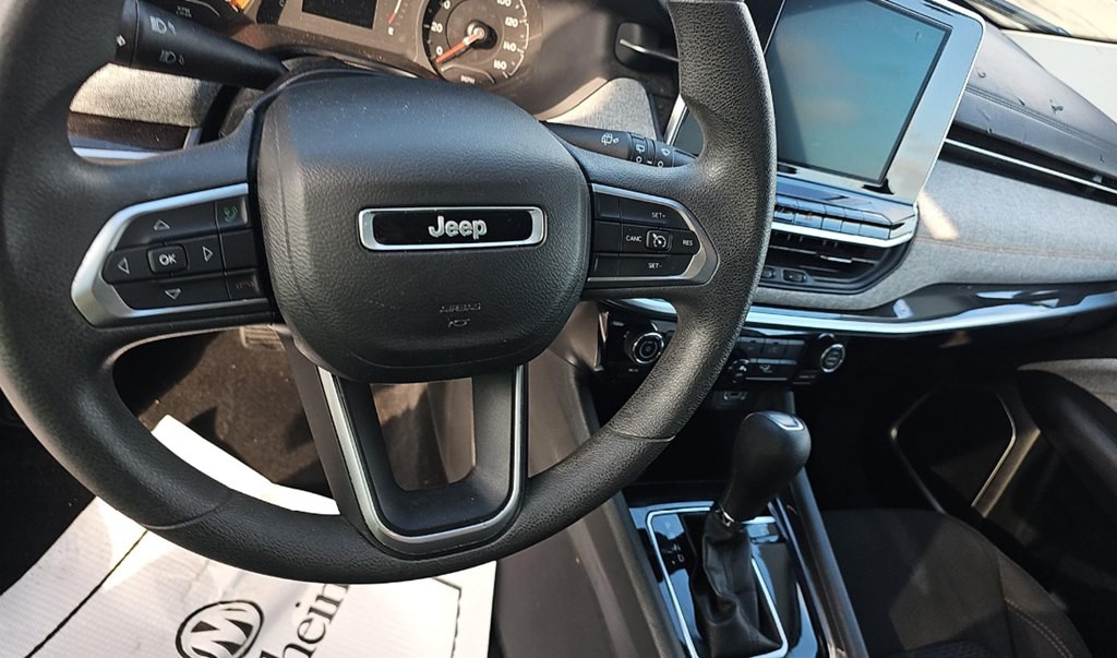 2022 Jeep Compass Image 3
