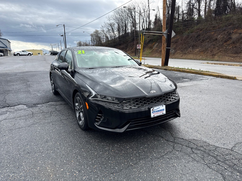 2021 Kia K5 Image 2