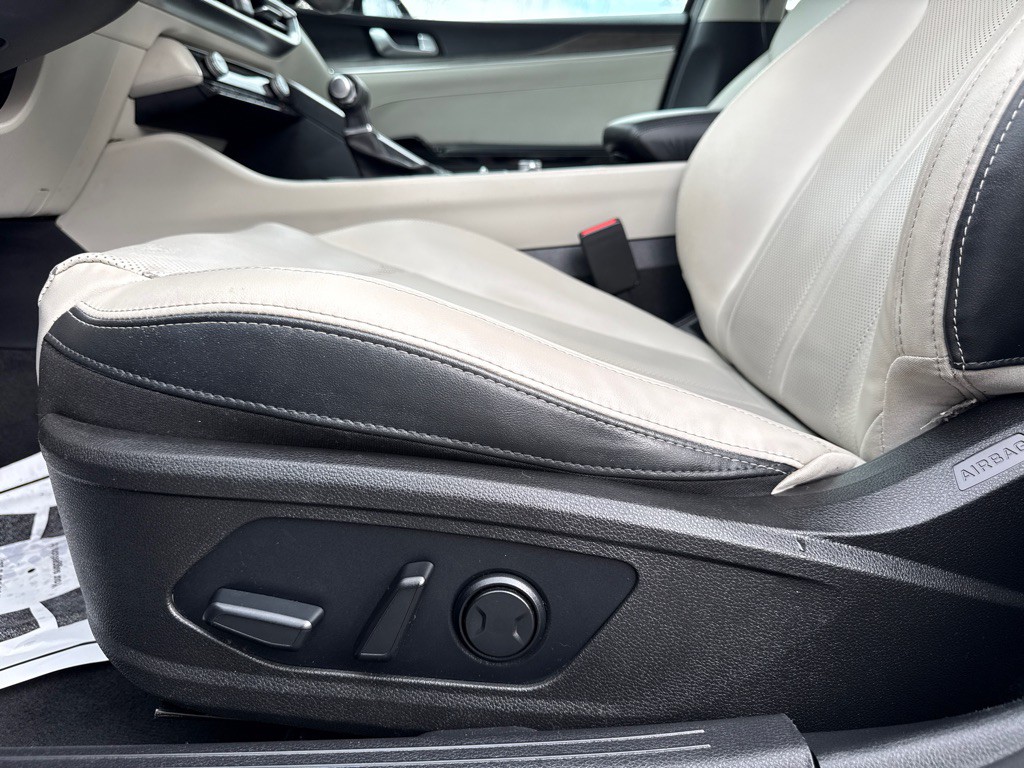 2021 Kia K5 Image 21