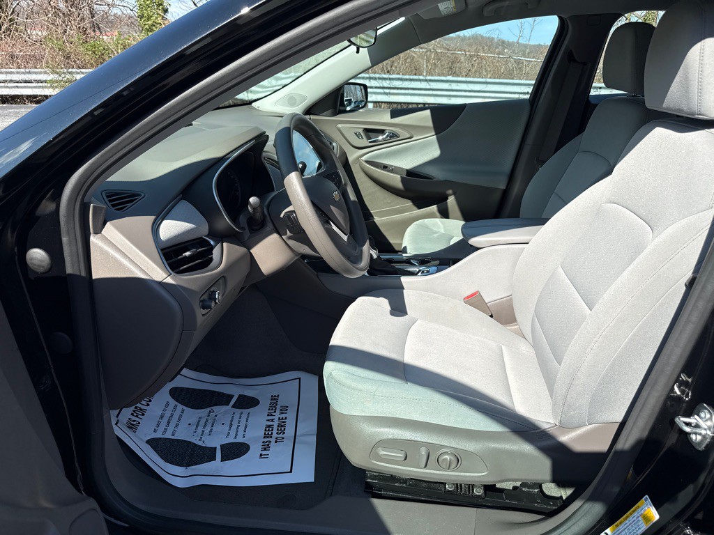 2024 Chevrolet Malibu Image 5