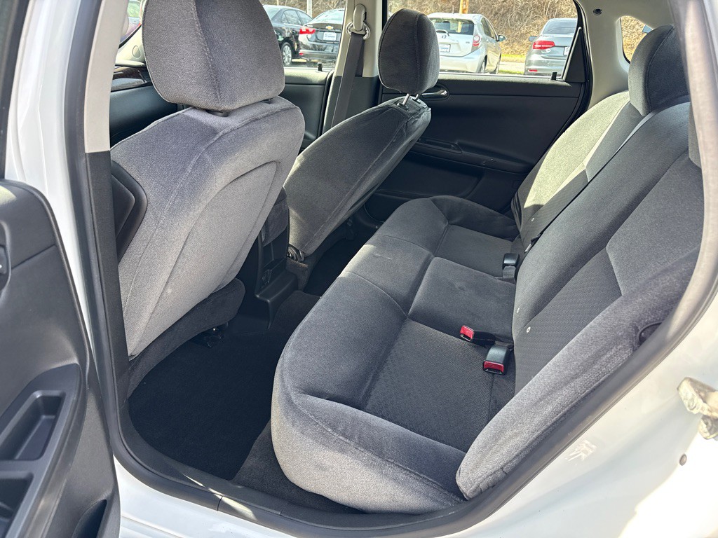 2013 Chevrolet Impala Image 6