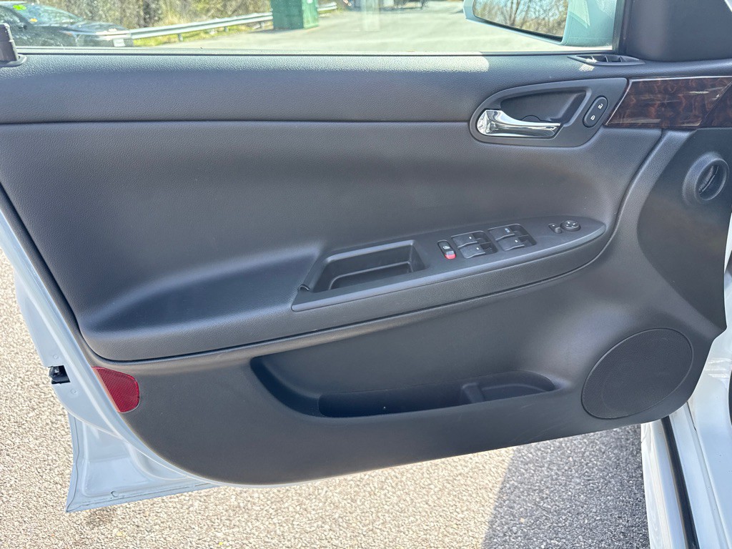 2013 Chevrolet Impala Image 17