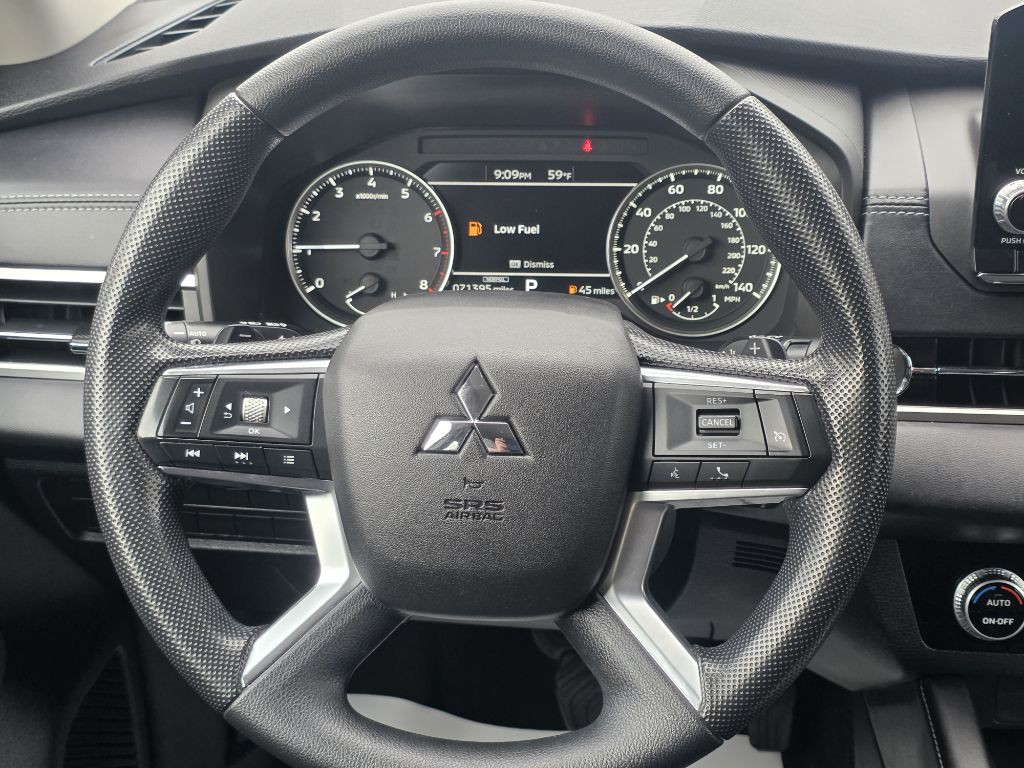 2022 Mitsubishi Outlander Image 8