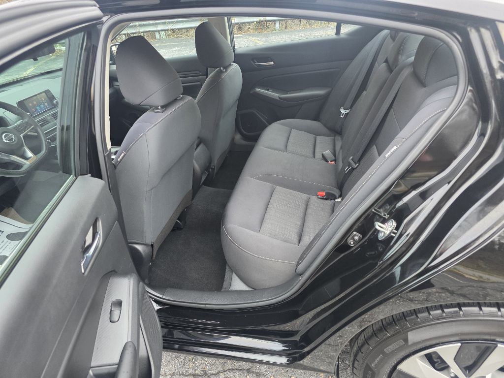 2021 Nissan Altima Image 5