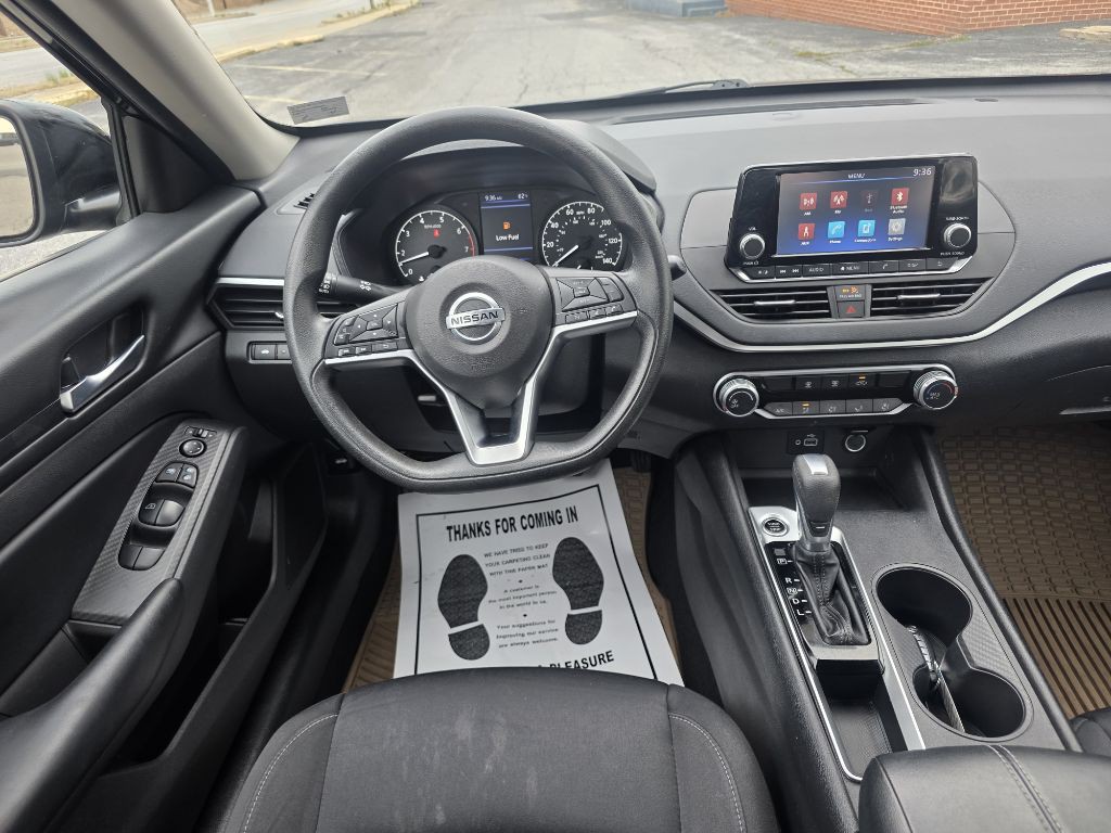 2021 Nissan Altima Image 7