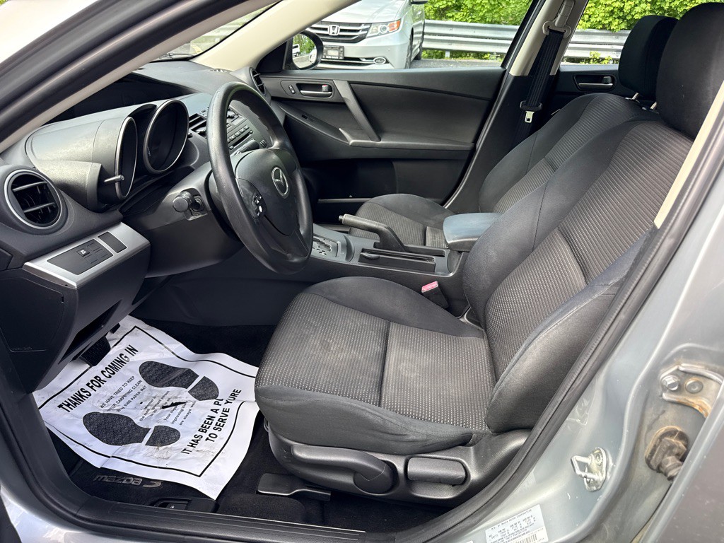 2012 Mazda Mazda3 Image 5