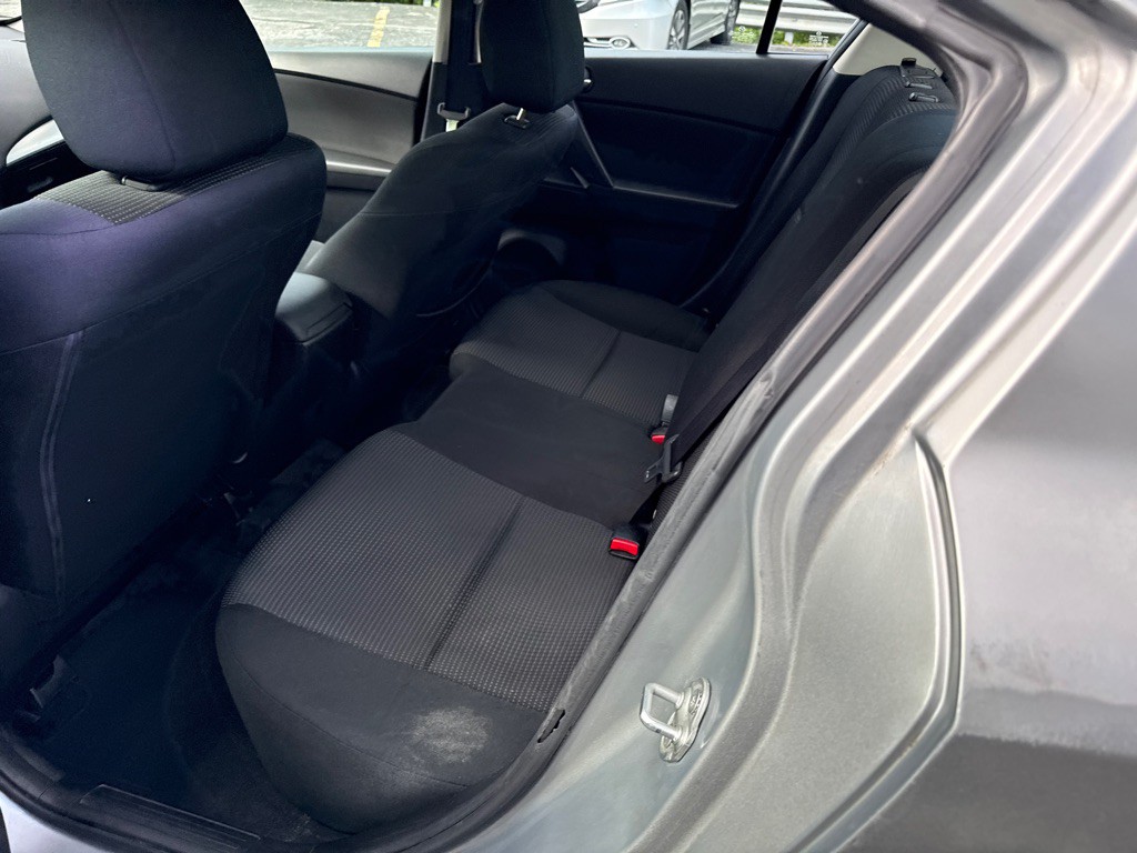 2012 Mazda Mazda3 Image 6