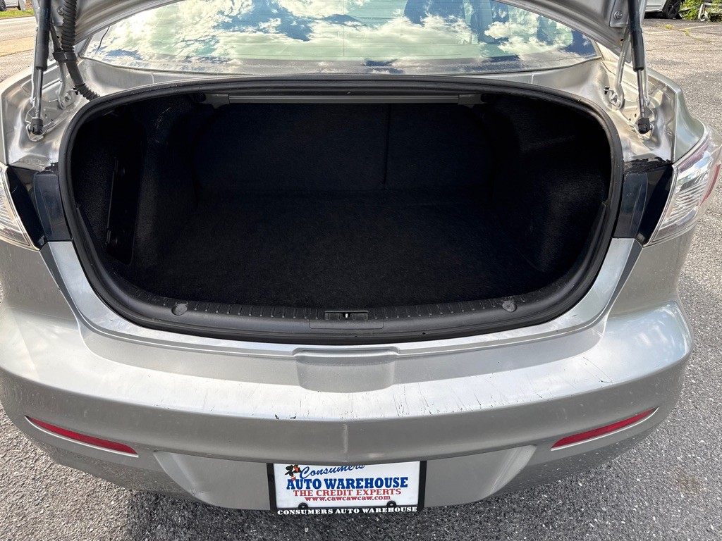 2012 Mazda Mazda3 Image 9