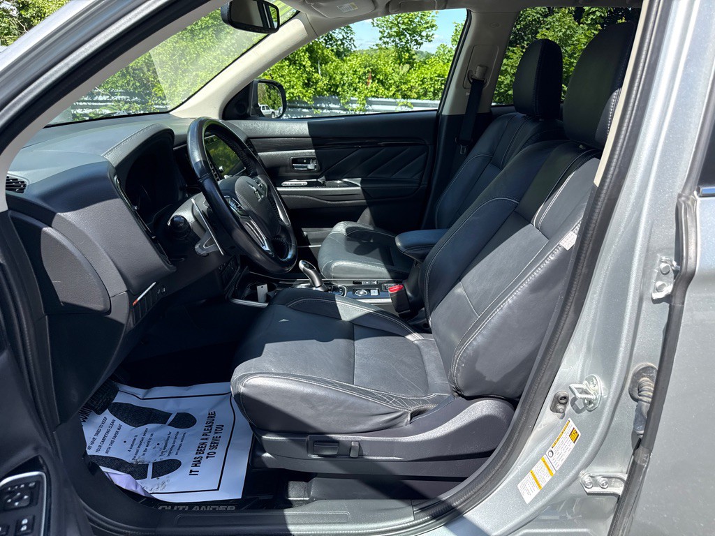2018 Mitsubishi Outlander Image 5