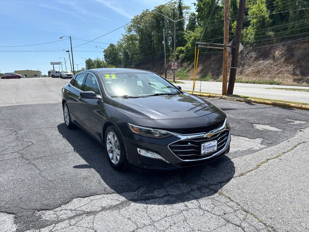 2022 Chevrolet Malibu Image 2
