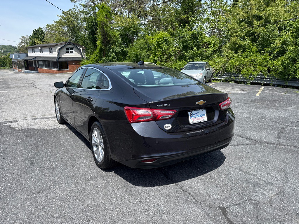 2022 Chevrolet Malibu Image 4