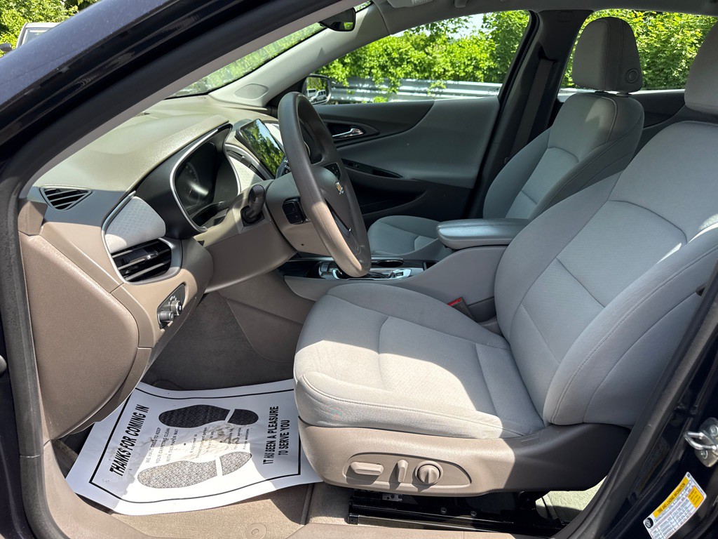 2022 Chevrolet Malibu Image 5