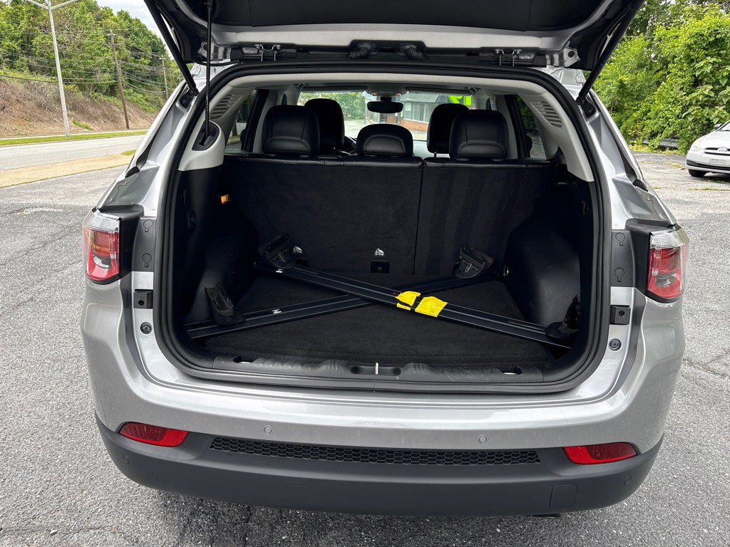 2019 Jeep Compass Image 9
