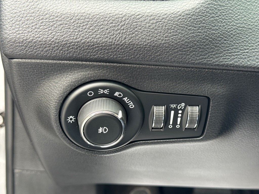 2019 Jeep Compass Image 19