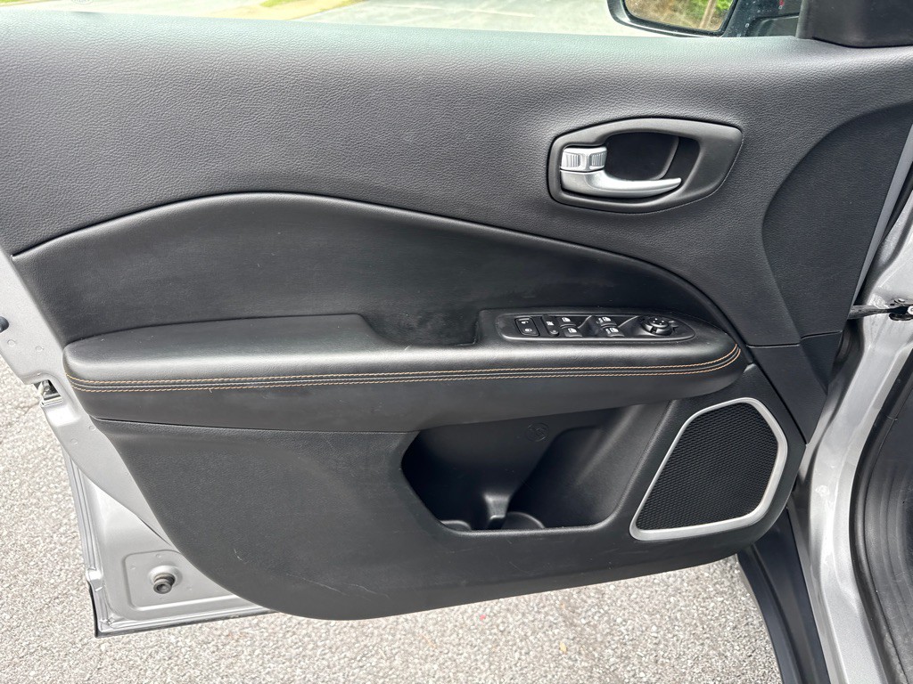 2019 Jeep Compass Image 20