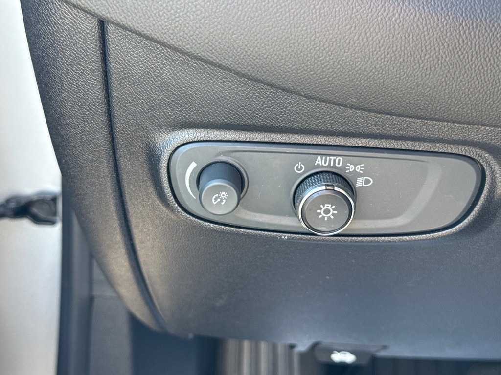 2019 Chevrolet Equinox Image 18