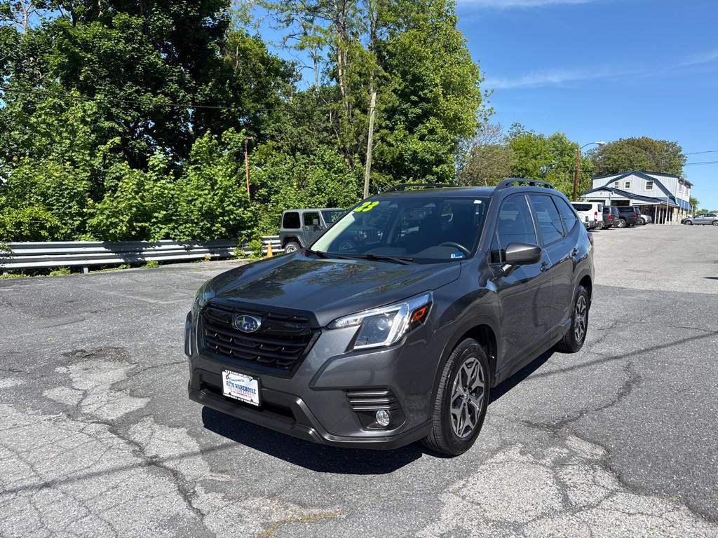 2023 Subaru Forester Image 1