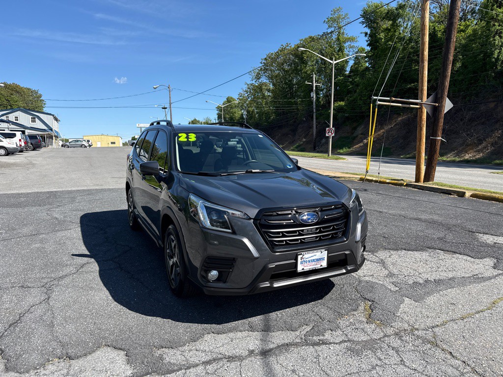 2023 Subaru Forester Image 2