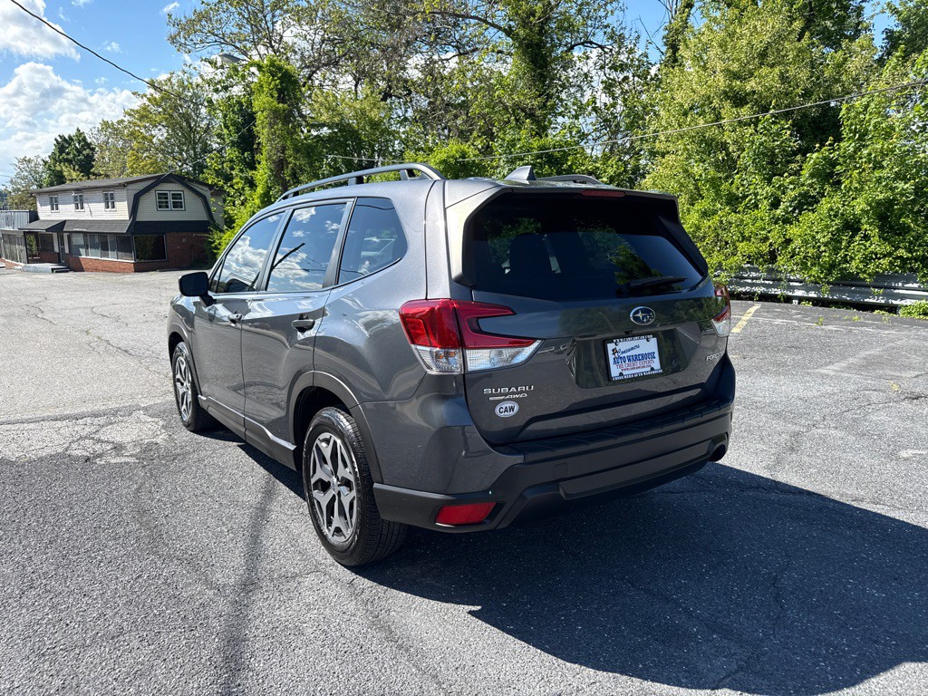 2023 Subaru Forester Image 4