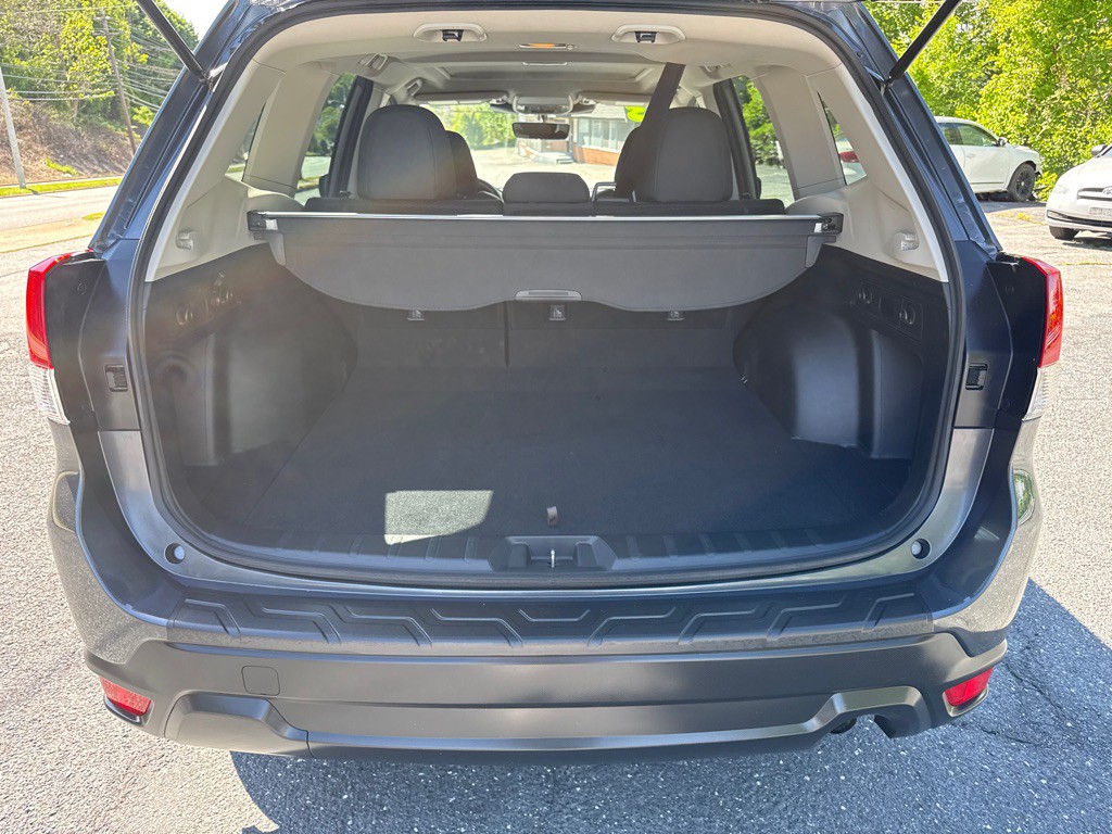2023 Subaru Forester Image 9