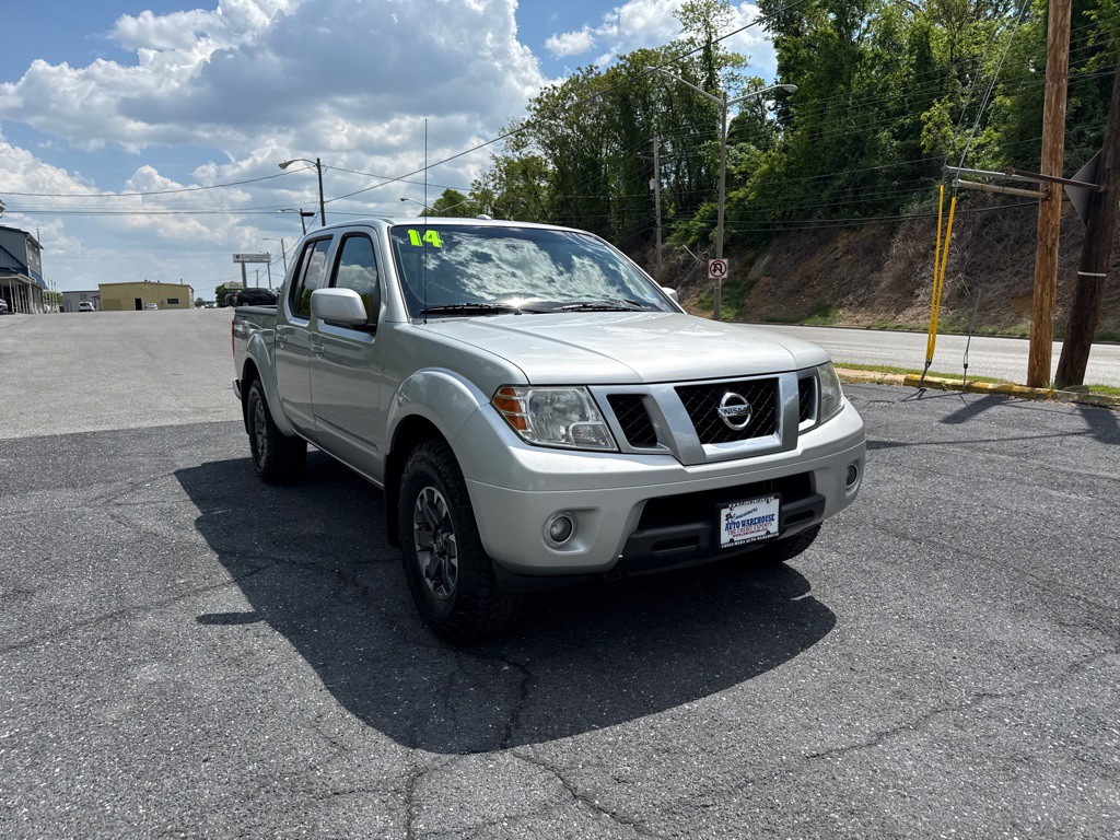 2014 Nissan Frontier Image 2