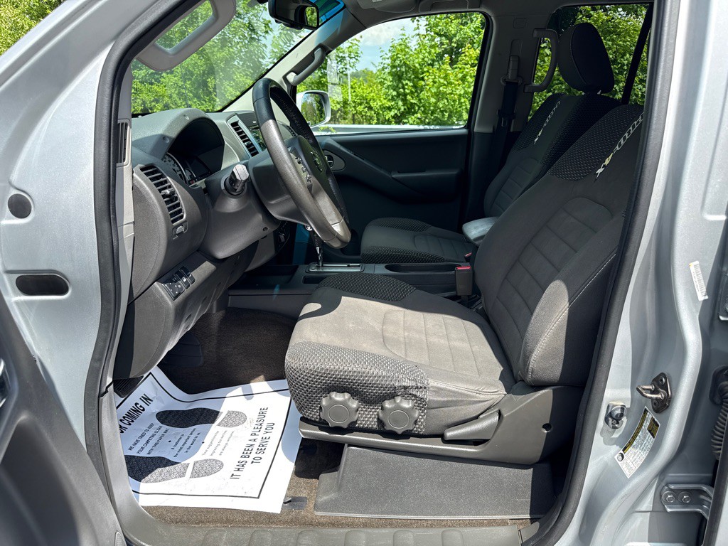 2014 Nissan Frontier Image 5