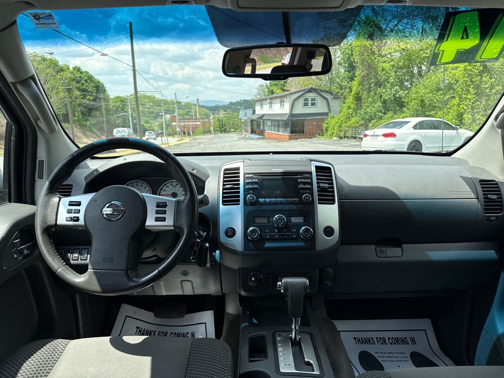 2014 Nissan Frontier Image 11