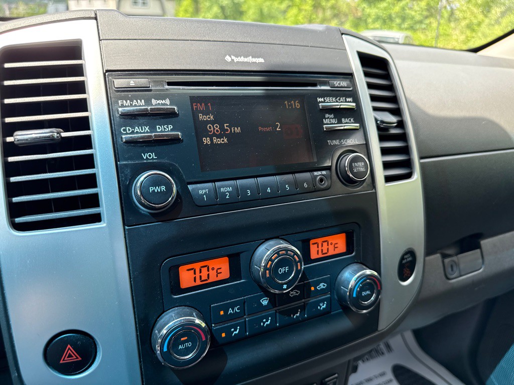 2014 Nissan Frontier Image 13