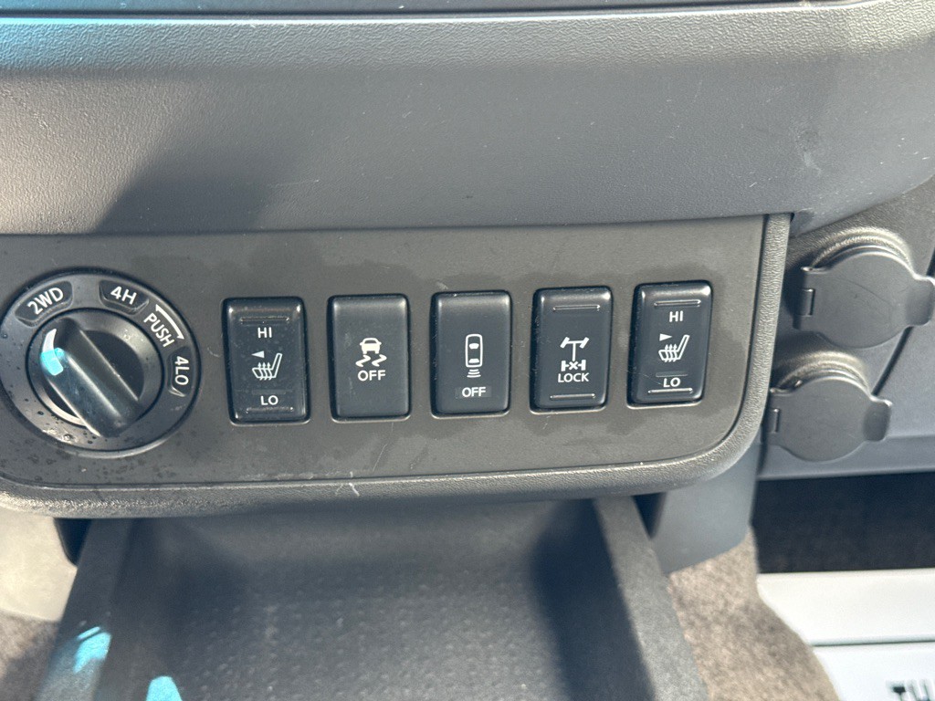 2014 Nissan Frontier Image 14