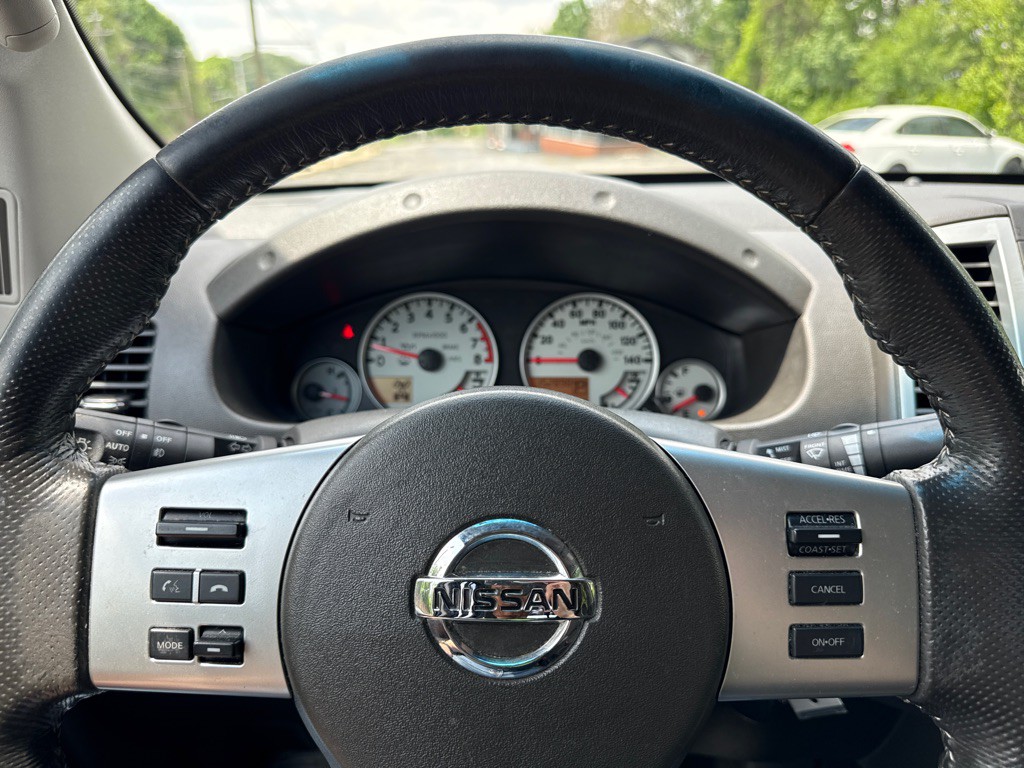 2014 Nissan Frontier Image 18