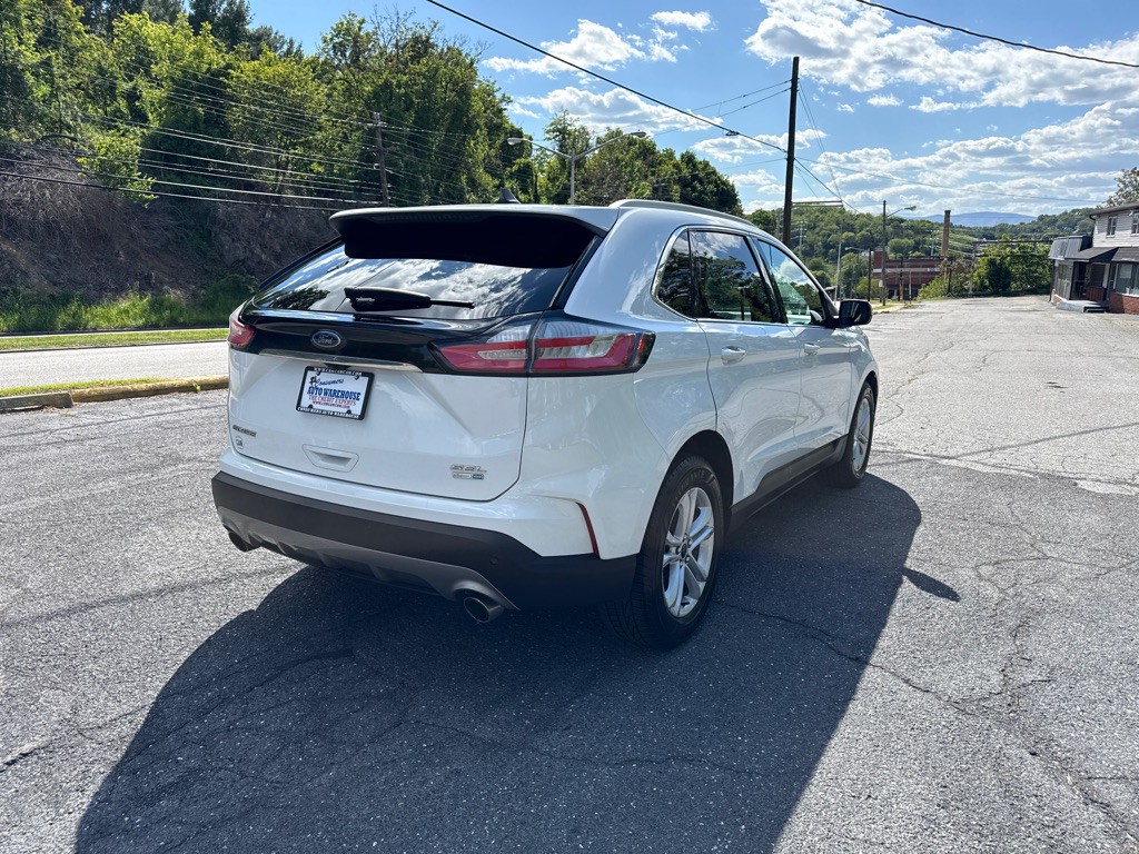 2020 Ford Edge Image 3